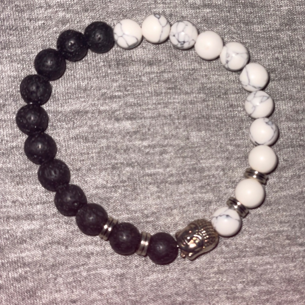 Howlite and lava buddha bracelet